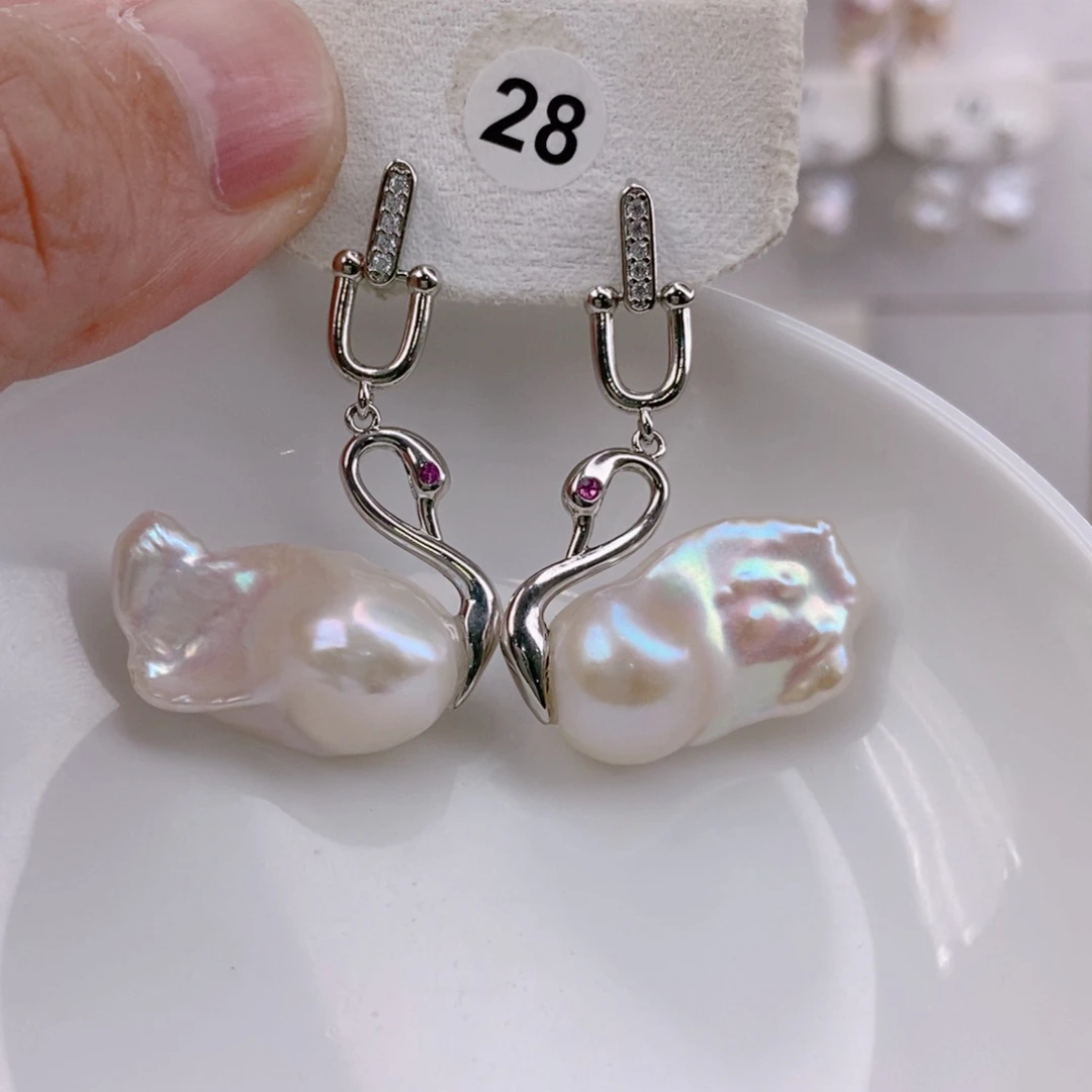 颈饰未镶嵌淡水珍珠