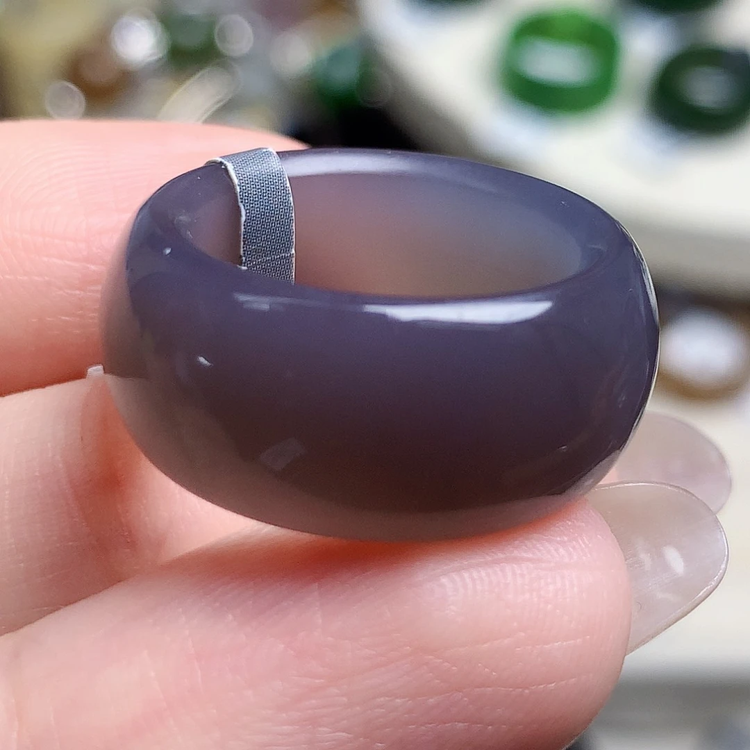 未镶嵌戒指和田玉