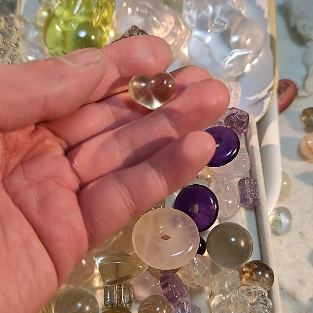 白***问颈饰水晶未镶嵌水晶