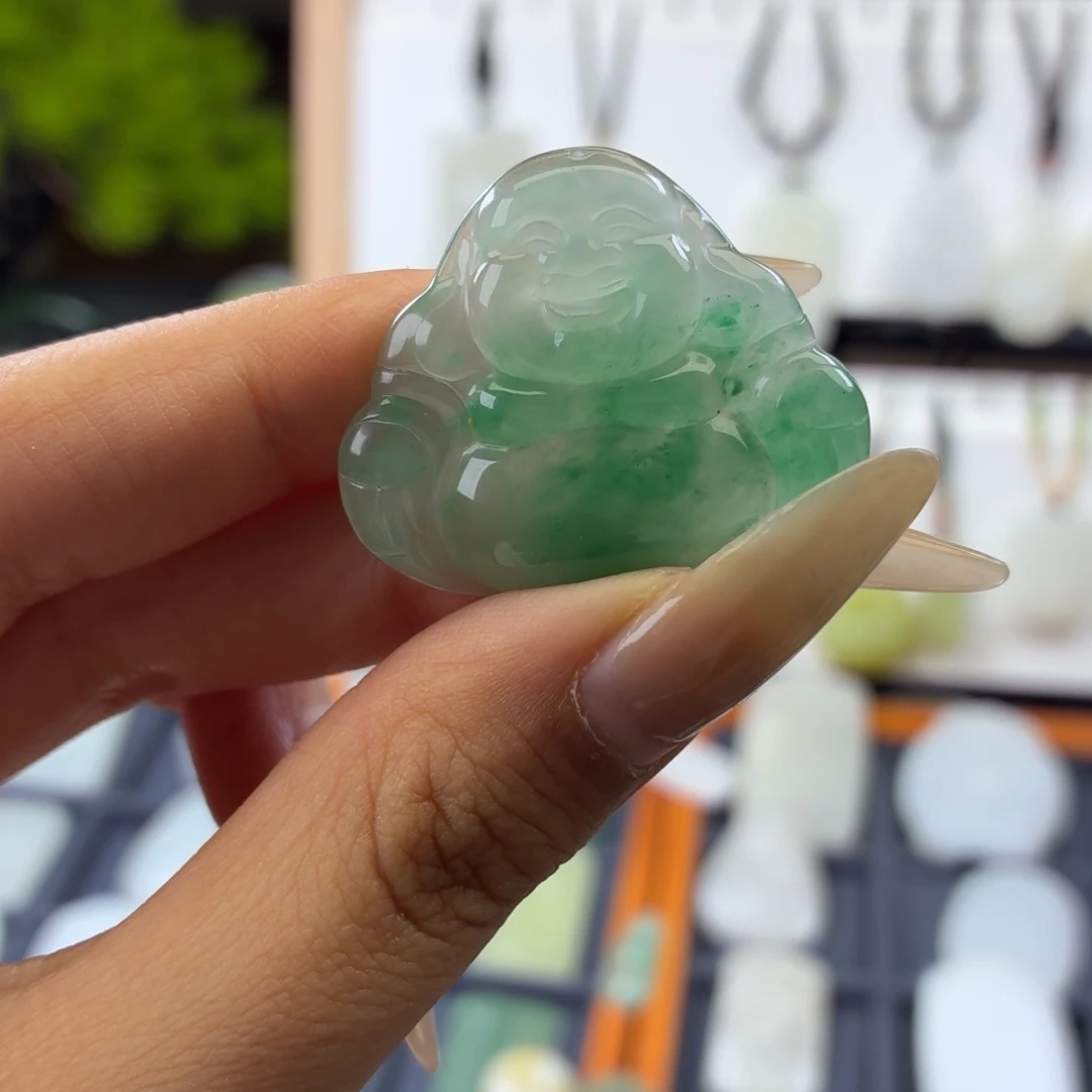 颈饰未镶嵌石英质玉