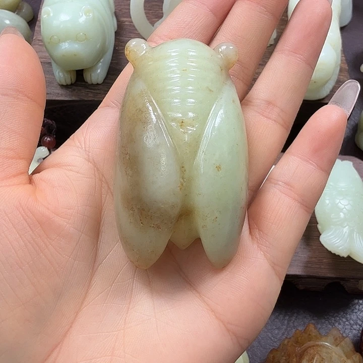 和田玉未镶嵌挂件，*着