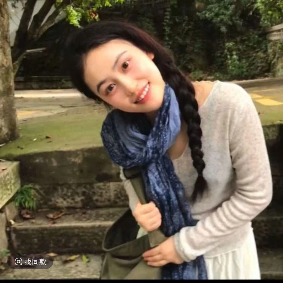 秋季韩版气质穿搭碎花围巾女复古文艺褶皱丝巾县城文学风拍照穿搭