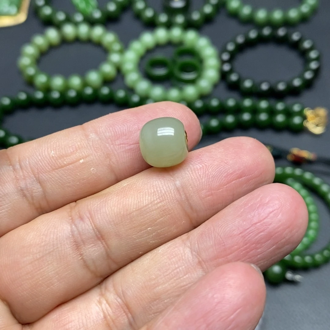 和田玉（碧玉）颈饰18K金镶嵌