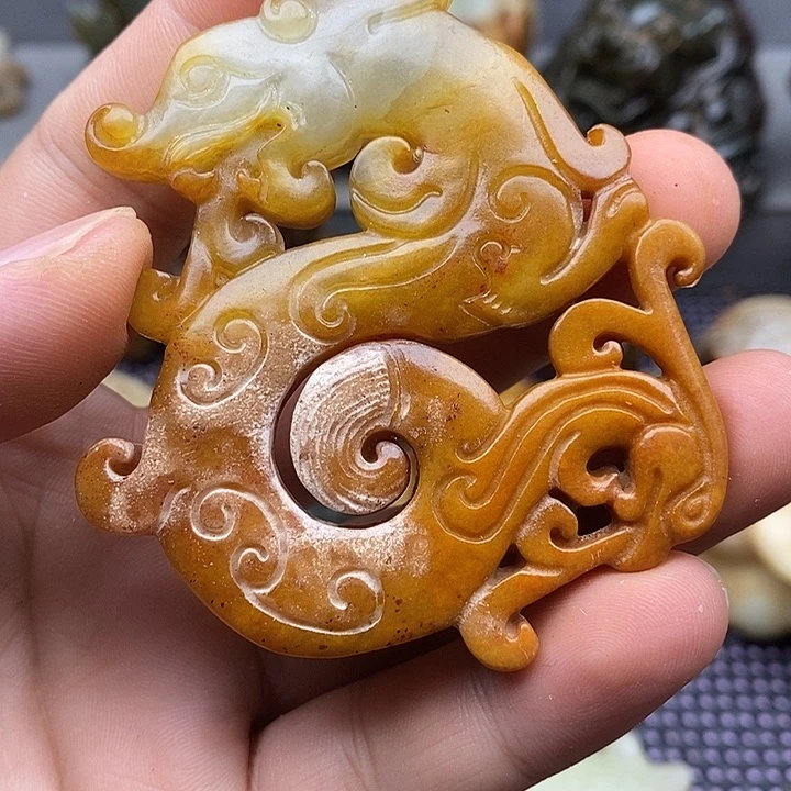未镶嵌蛇纹石玉颈饰