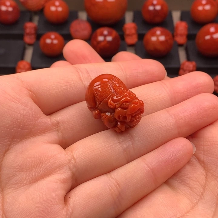 未镶嵌貔犰吊坠17.5×26南红玛瑙