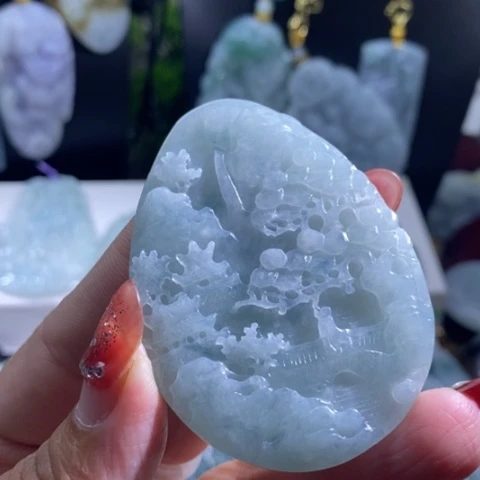 【闪购商品】颈饰未镶嵌翡翠山水