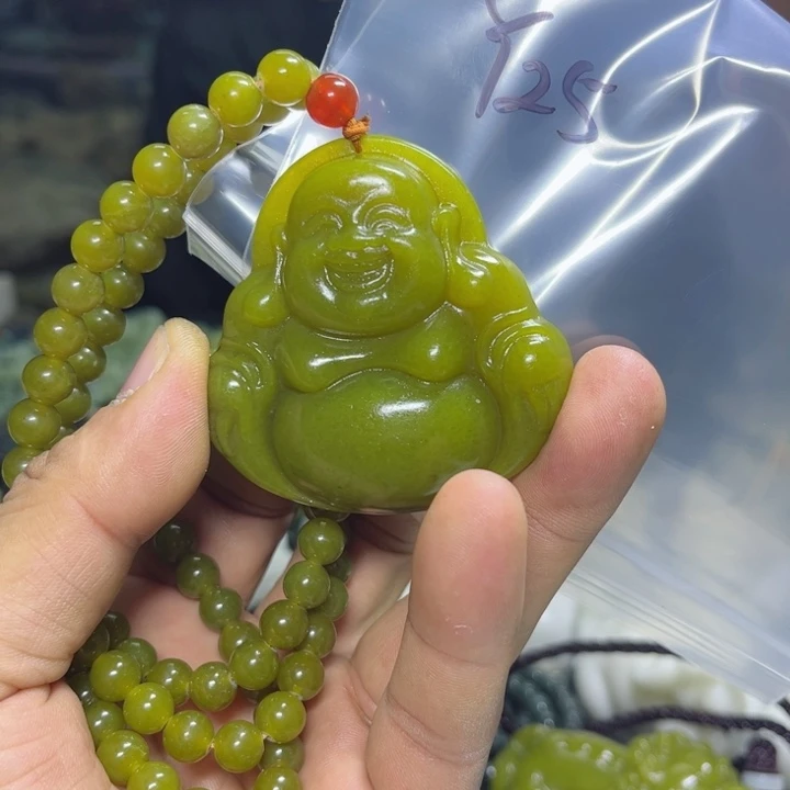 蛇纹石玉项链未镶嵌游****?