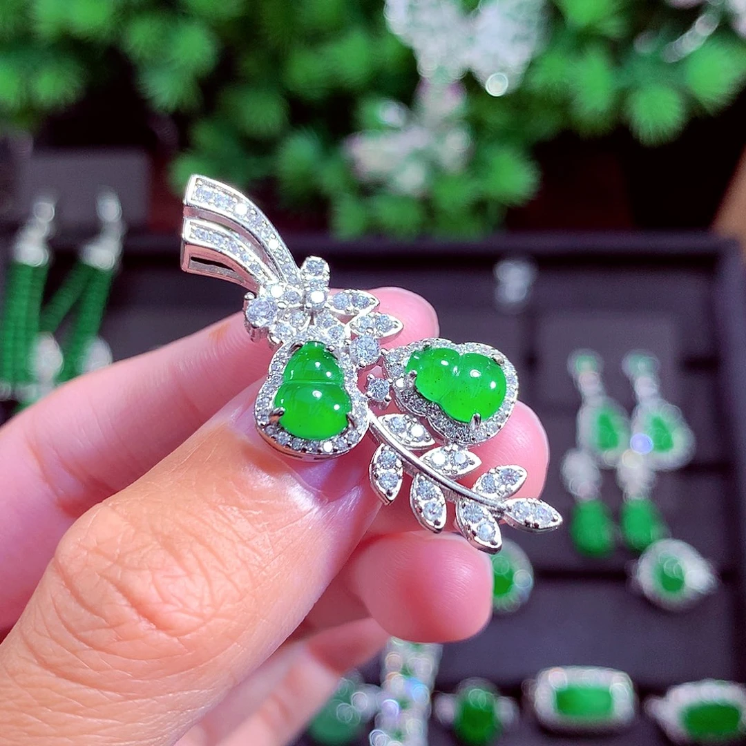 颈饰未镶嵌翡翠天然