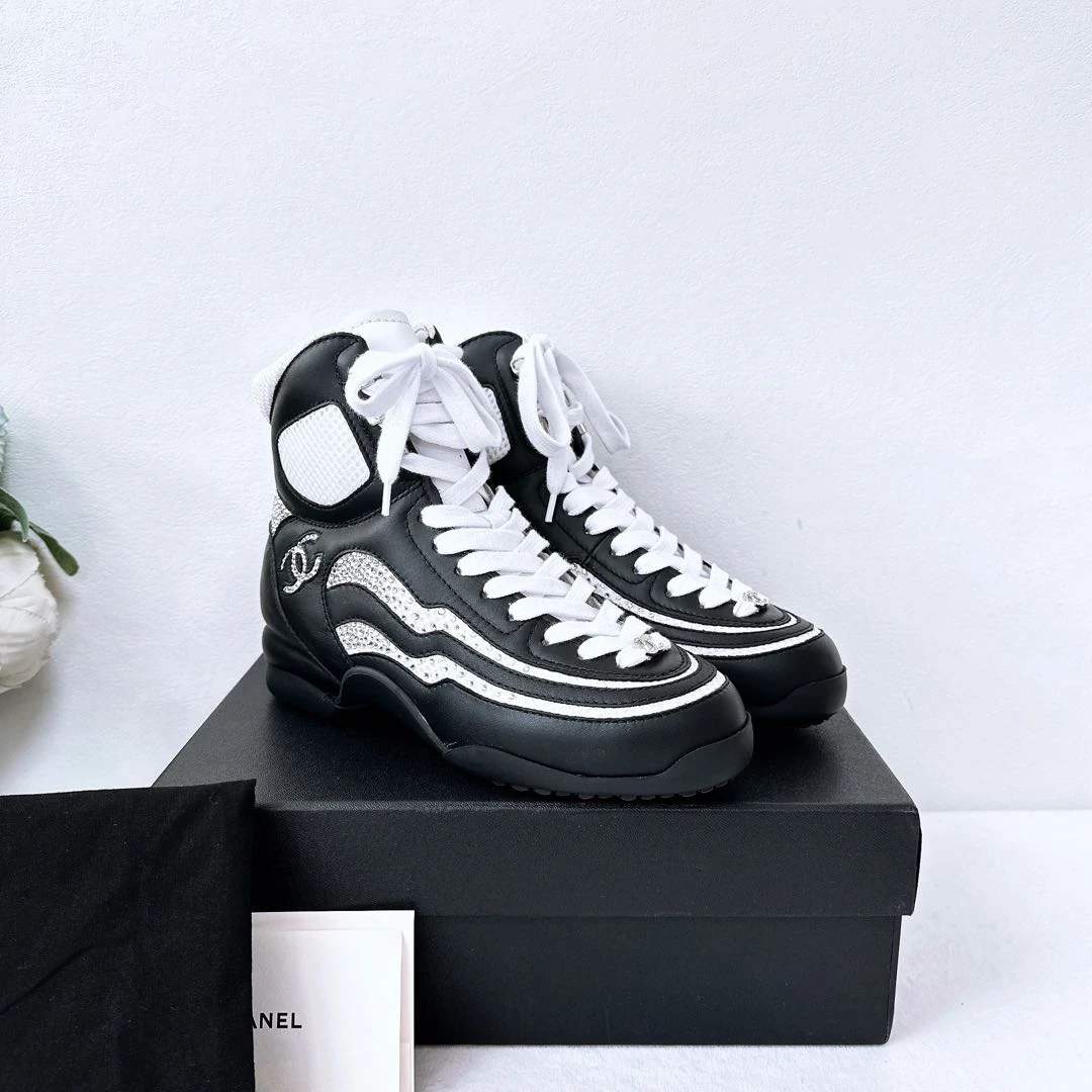 Chanel/香奈儿/高帮运动鞋/36码/Xsp38103