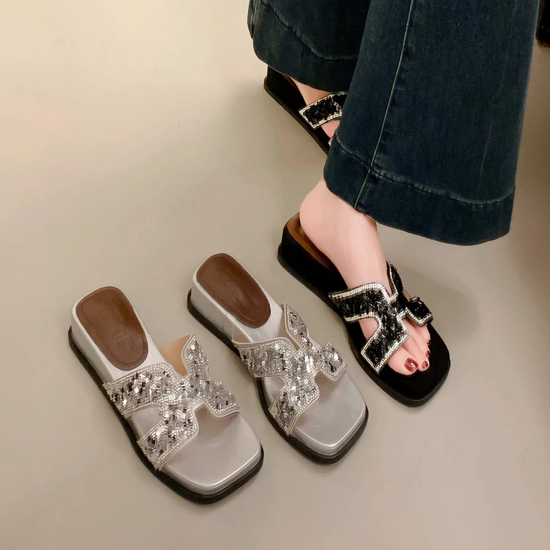 【万象撤柜】坡跟水钻一字拖鞋女士夏季新款海边度假仙女风凉拖鞋子