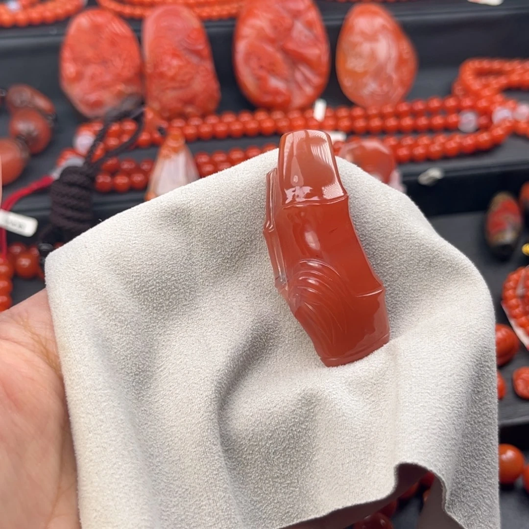 南红玛瑙未镶嵌手链