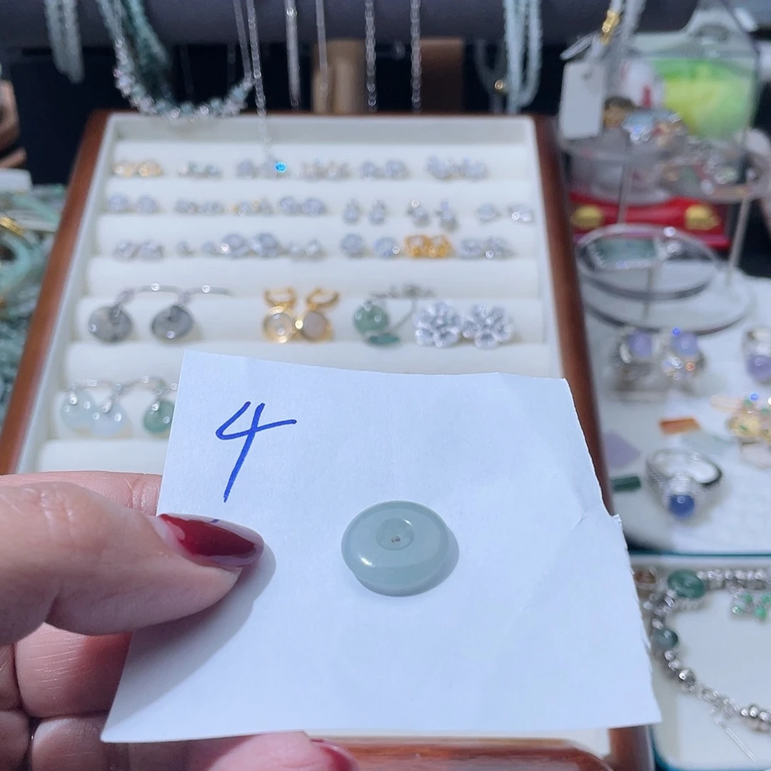 翡翠颈饰未镶嵌喵****～翡翠