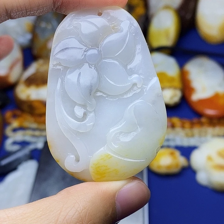 和田玉未镶嵌颈饰
