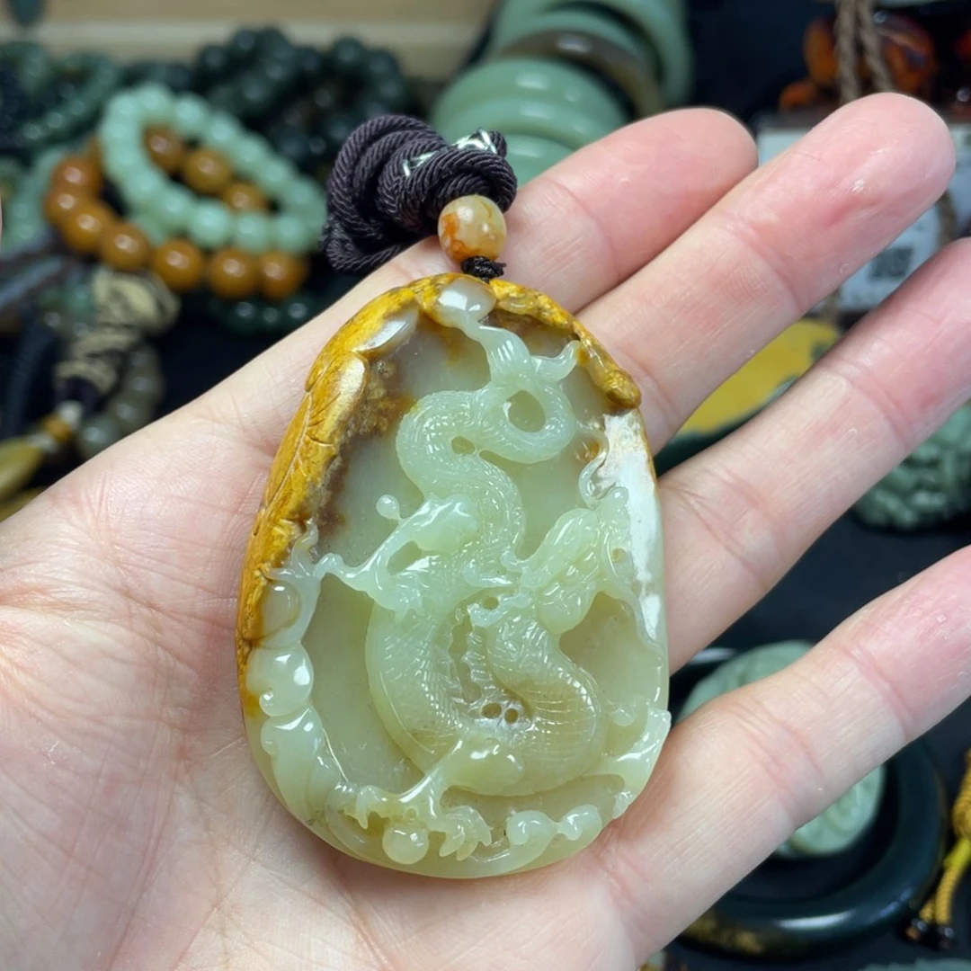 岫岩河磨玉（透闪石质玉）未镶嵌颈饰巨*