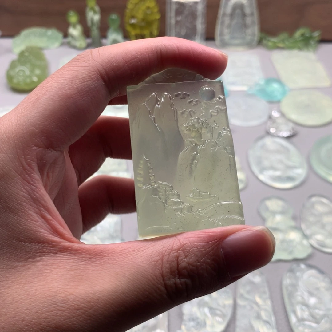 蛇纹石玉颈饰未镶嵌