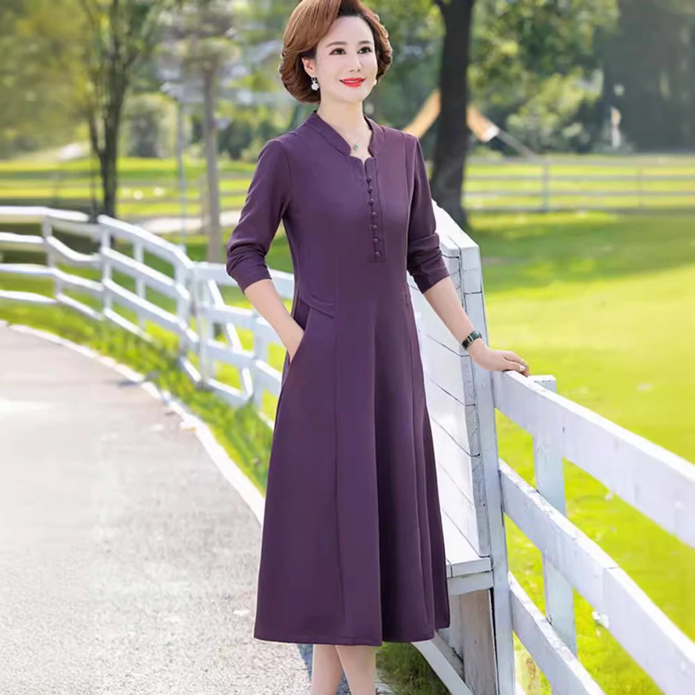 中老年女装春秋长袖连衣裙40岁50妈妈过膝长裙时尚阔太太纯色裙子