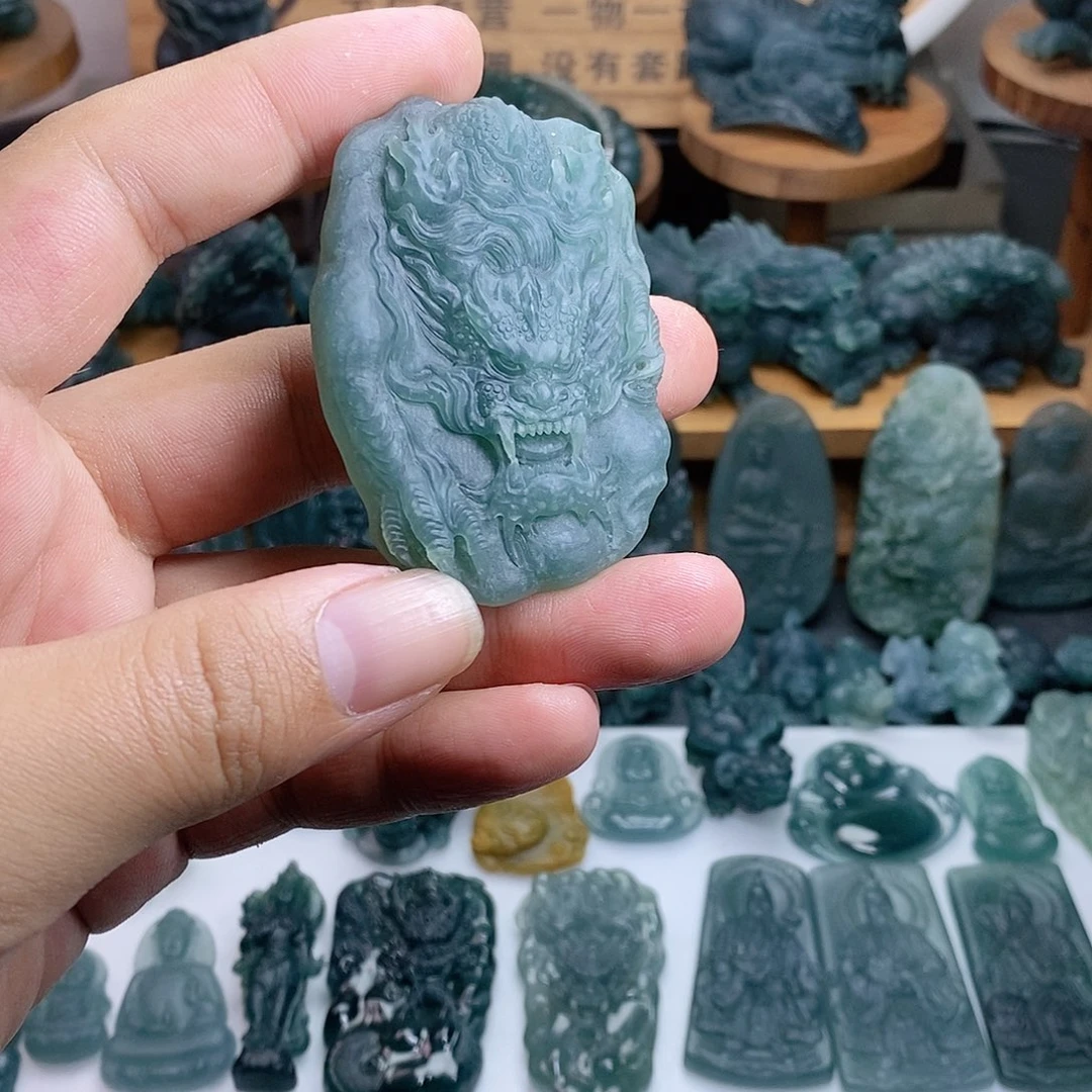 定制翡翠未镶嵌龙牌