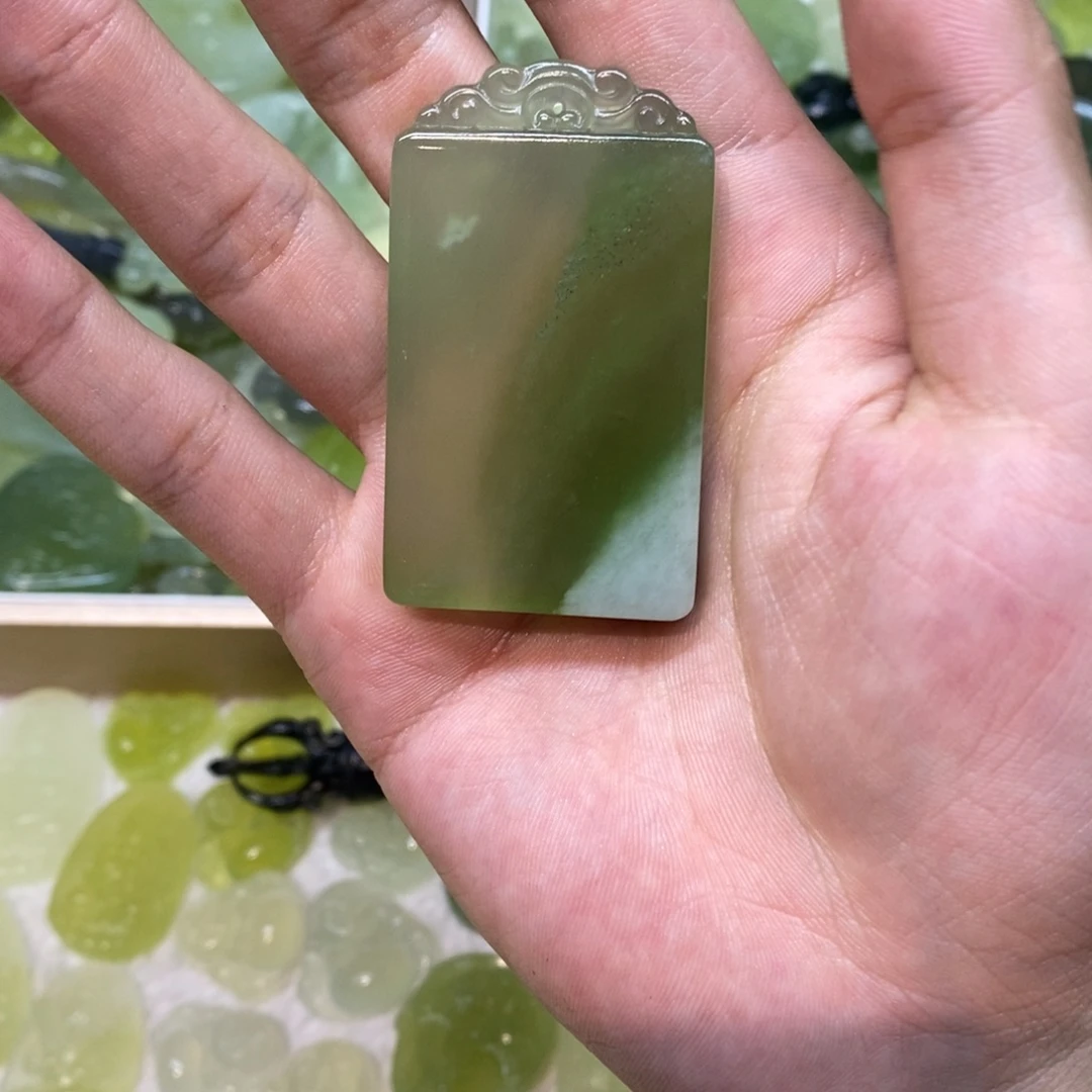 岫玉未镶嵌吊坠(不含链)