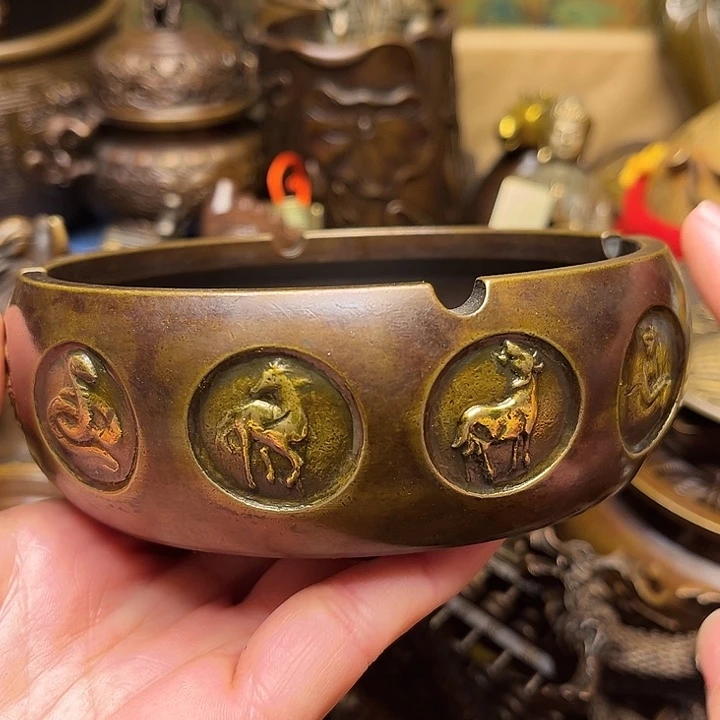精美铜器批发档口