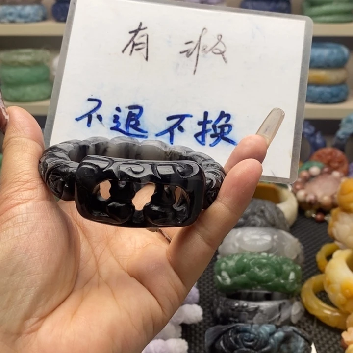 未镶嵌手镯石英岩玉