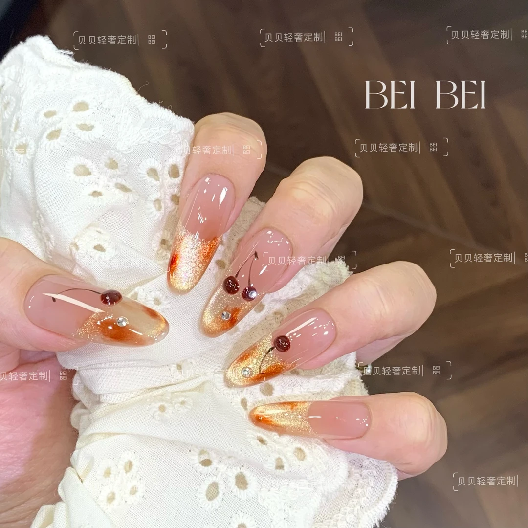 琥珀殷桃 手工穿戴甲秋冬琥珀樱桃显白高级光疗美甲可拆卸穿戴甲