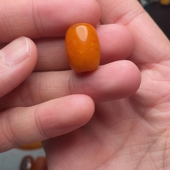 琥珀未镶嵌裸石西亚老蜜蜡桶珠13.5-18.5mm