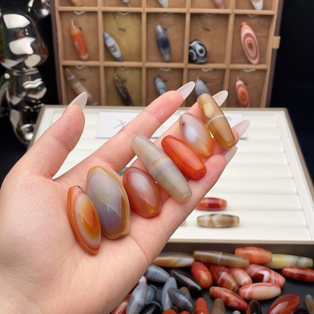 玛瑙/玉髓颈饰合金爱**乌