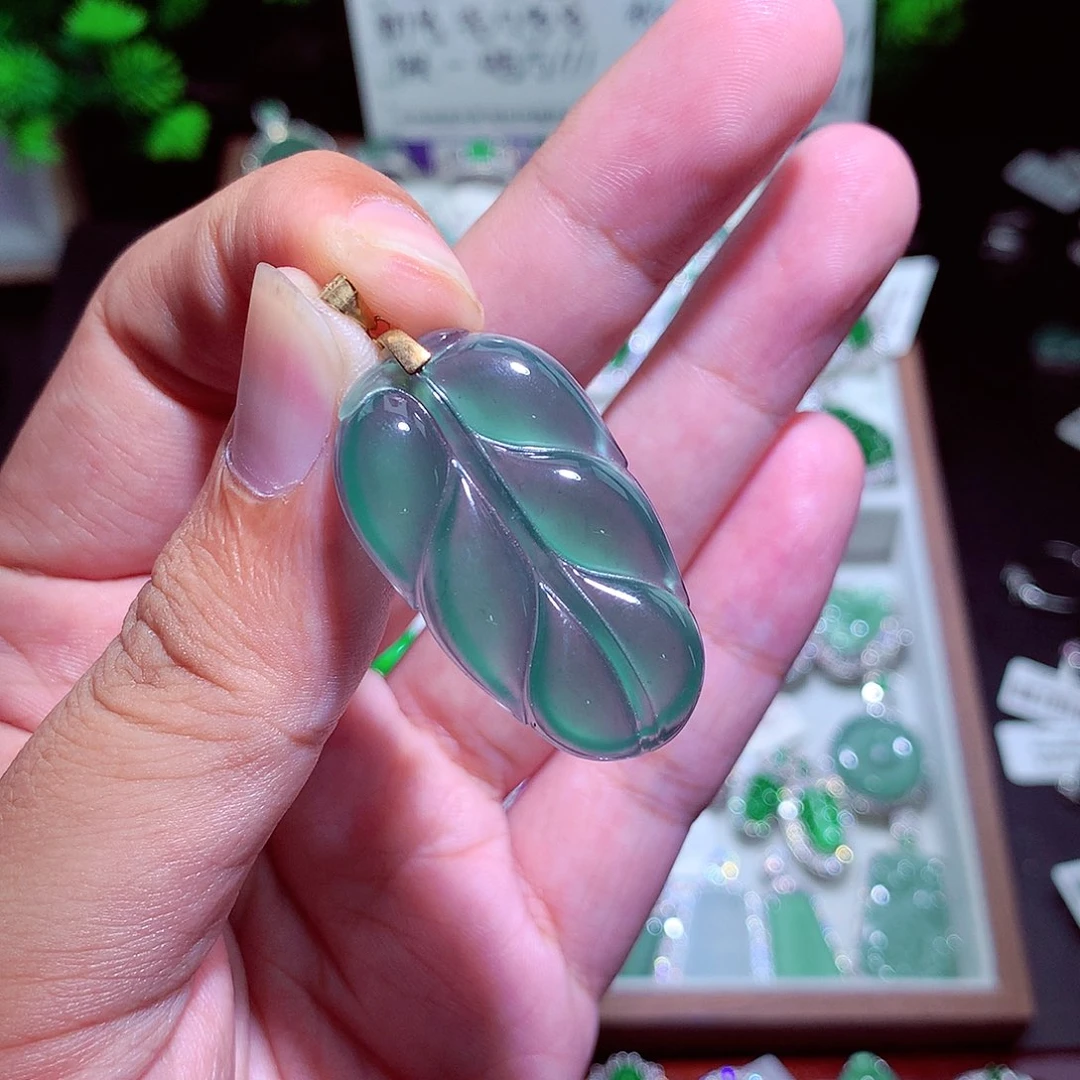 颈饰未镶嵌翡翠翡翠