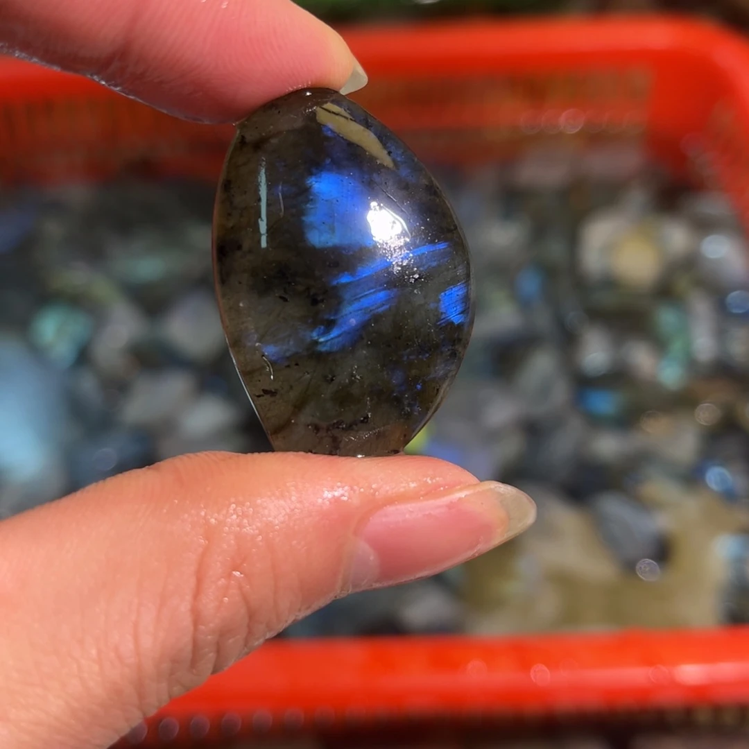 拉长石吊坠未镶嵌大****头