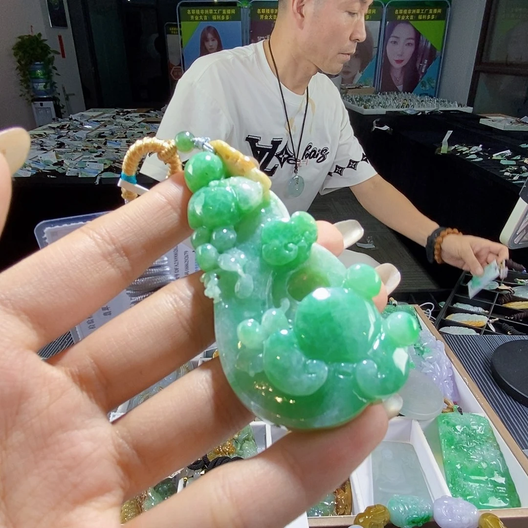 颈饰未镶嵌翡翠翡翠