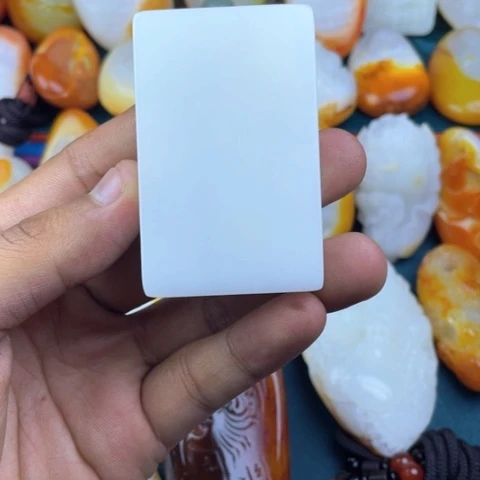 【闪购商品】颈饰未镶嵌和田玉（糖玉）寂**啡