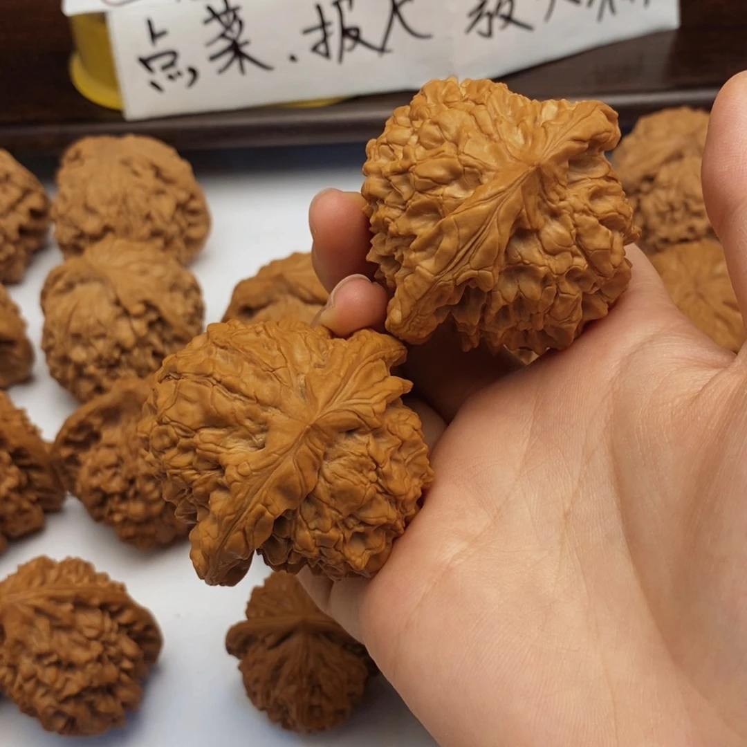 文玩核桃吊坠53尺龙鼎