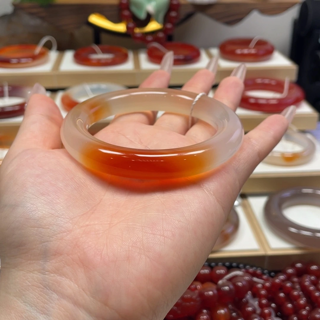 玛瑙/玉髓未镶嵌手镯