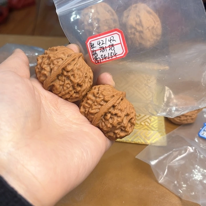 把件文玩核桃非嫁接元宝