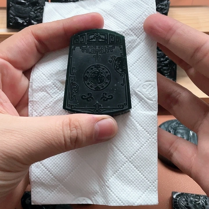 翡翠未镶嵌颈饰仿古牌46