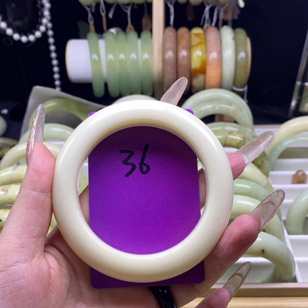 蛇纹石玉未镶嵌手镯61.2