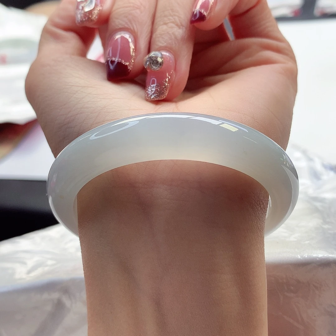 翡翠手镯未镶嵌53圈口性价比超高