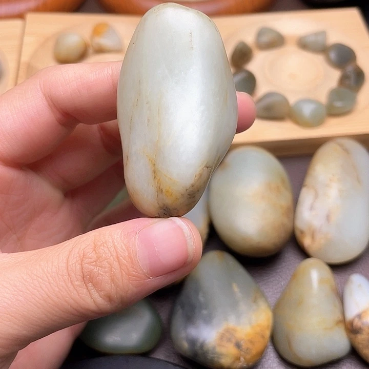 颈饰未镶嵌和田玉14