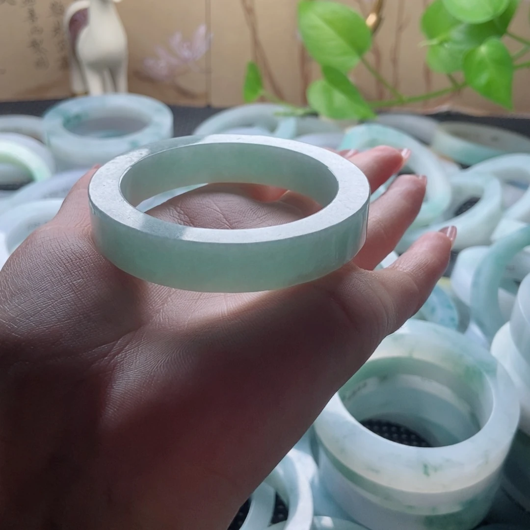 艾***希定制翡翠未镶嵌AA