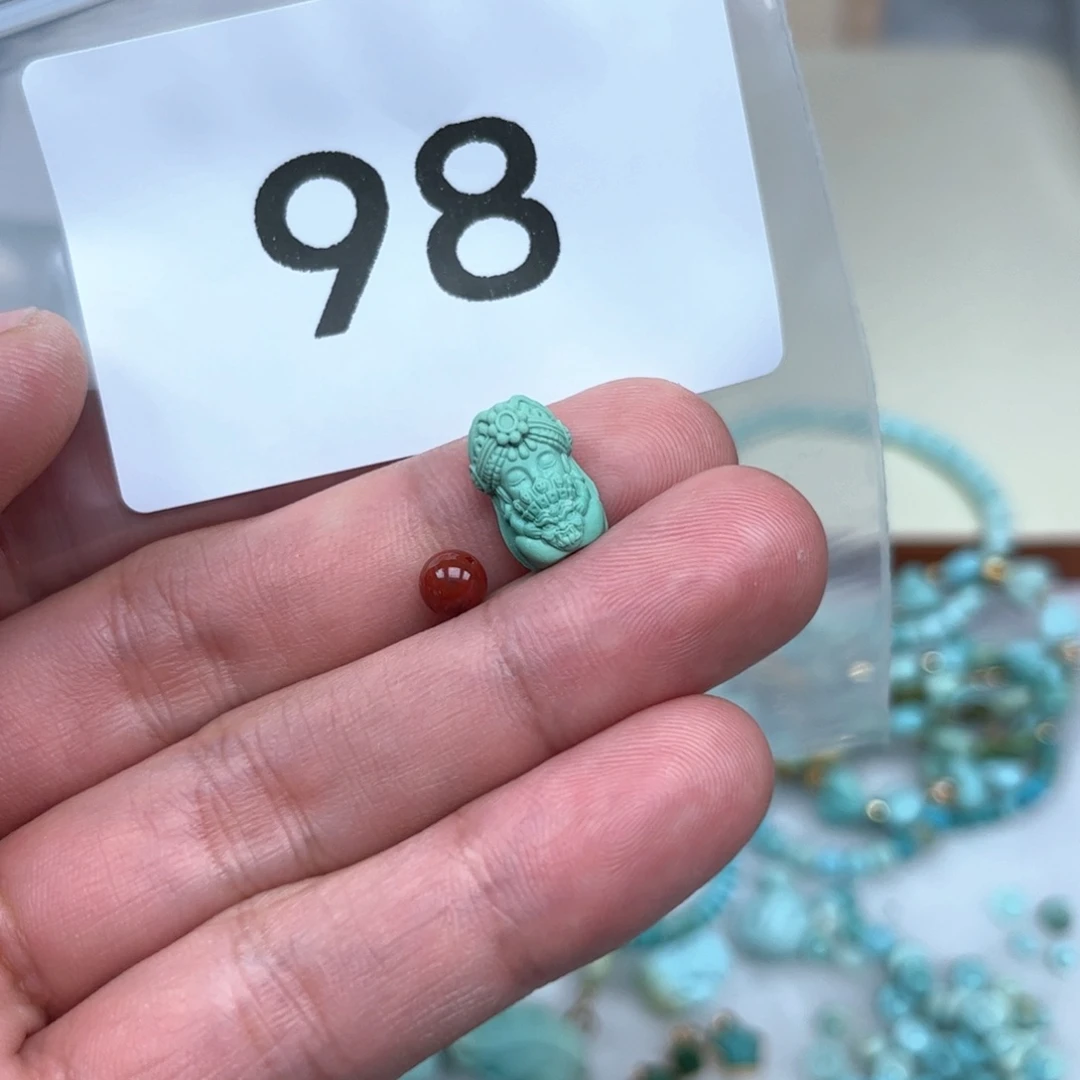 南红玛瑙未镶嵌珠宝奇石