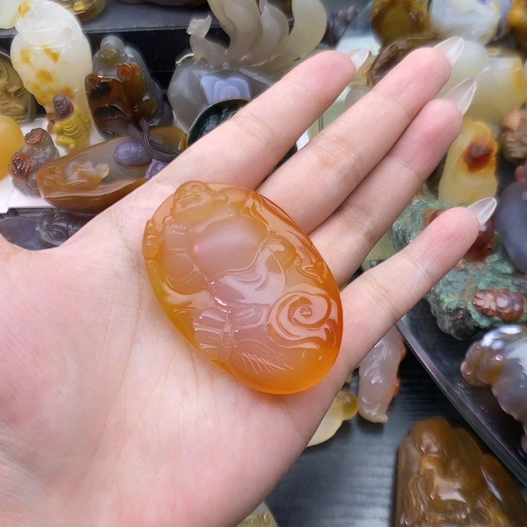 王***蕃玛瑙/玉髓未镶嵌颈饰