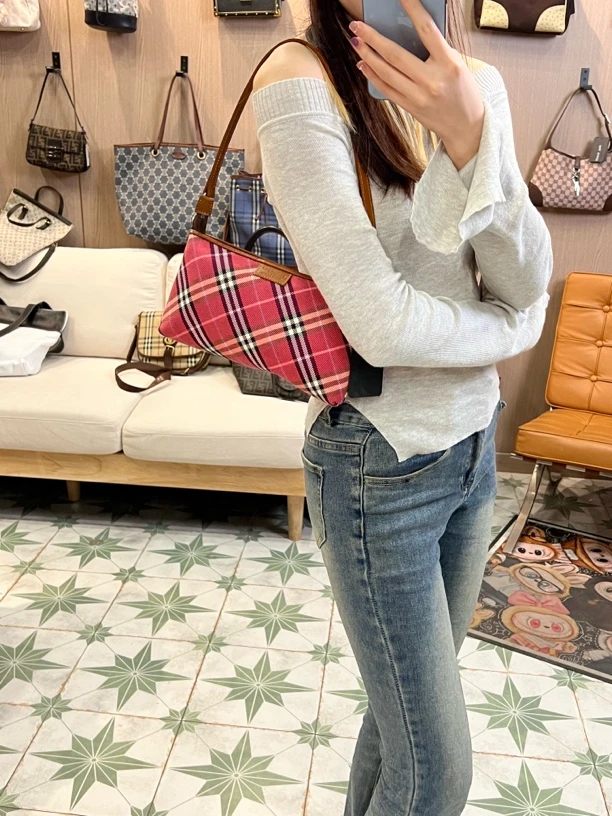 95新 BURBERRY/博柏利 L13棕色格纹单肩包时尚简约腋下包轻奢