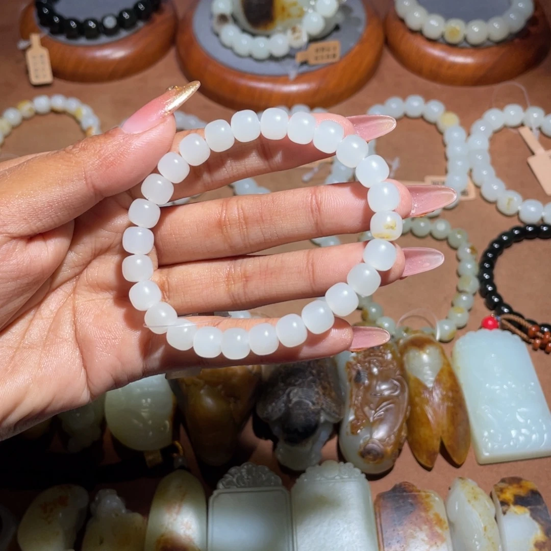 和田玉未镶嵌手串