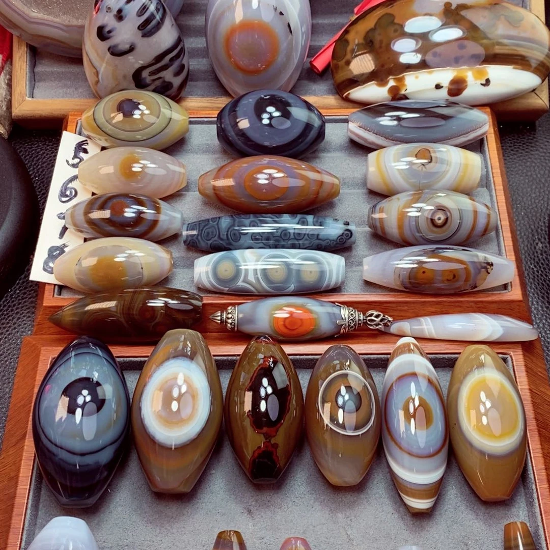 玛瑙/玉髓未镶嵌珠宝奇石