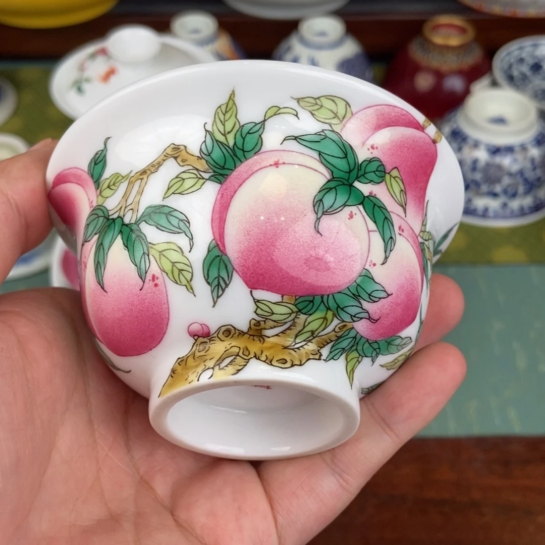 陶瓷的设计师是一个