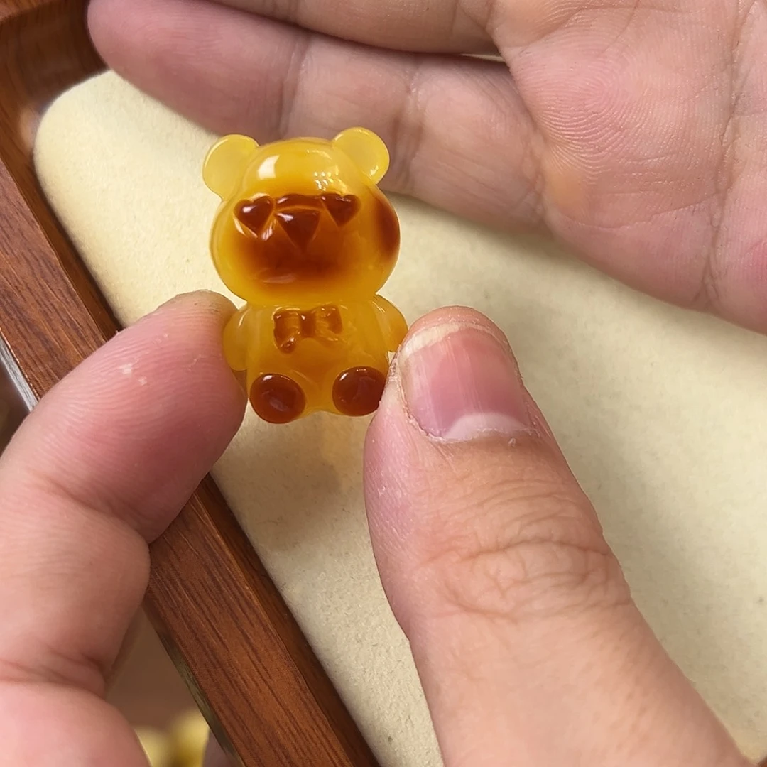 琥珀珠宝奇石未镶嵌