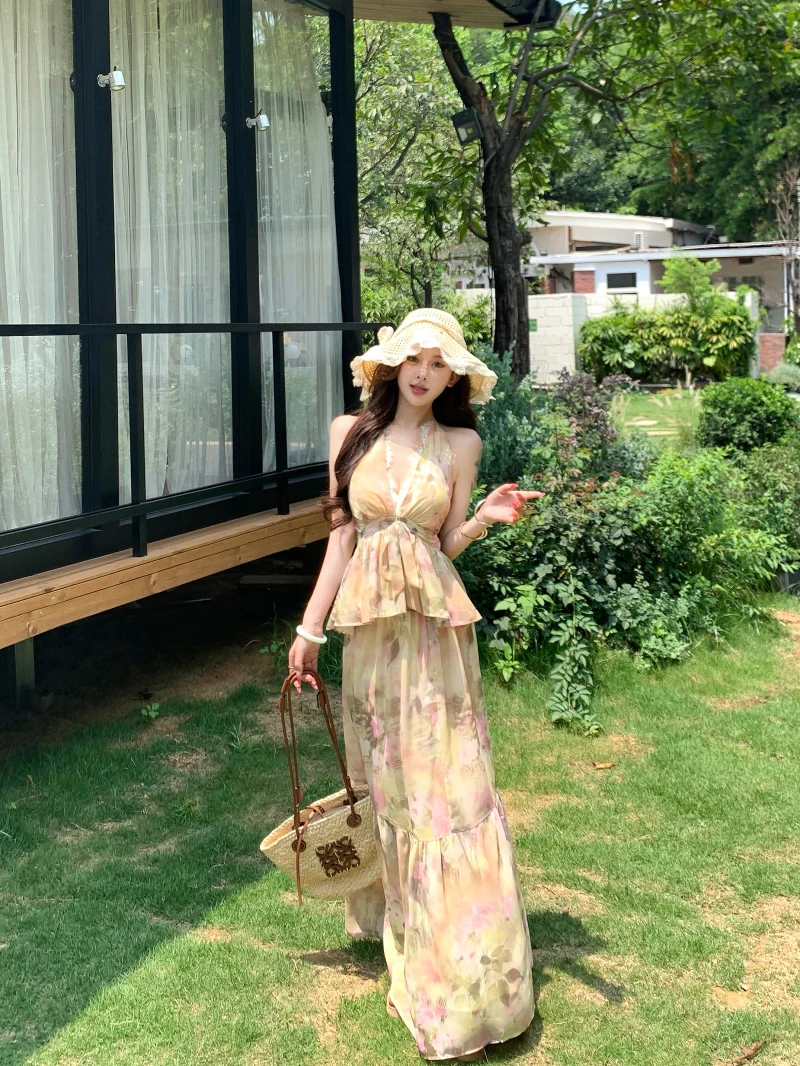 2025新款碎花时尚夏季法式小众外穿设计感上衣+碎花半裙套装