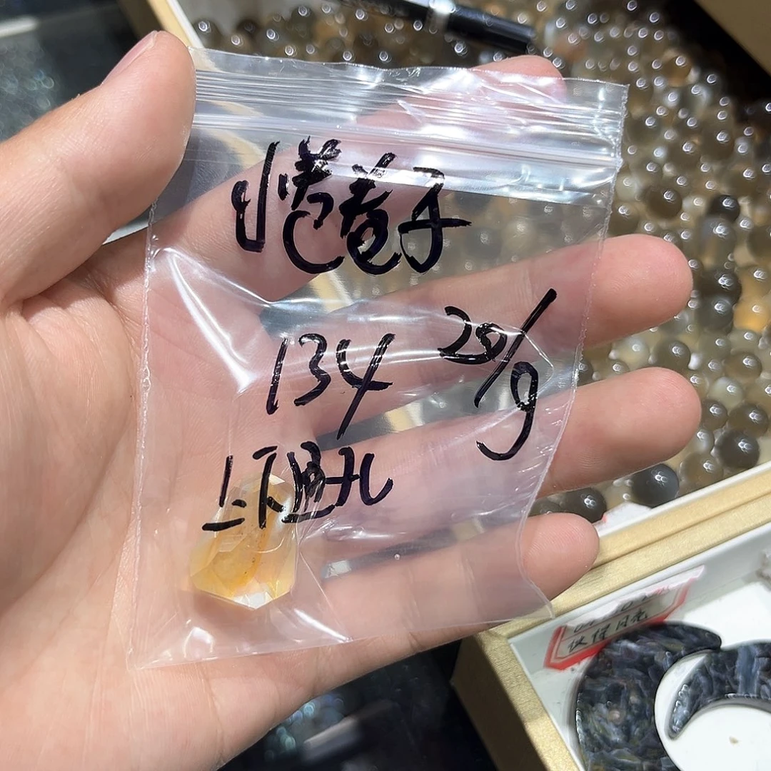 半成品未镶嵌水晶小***?