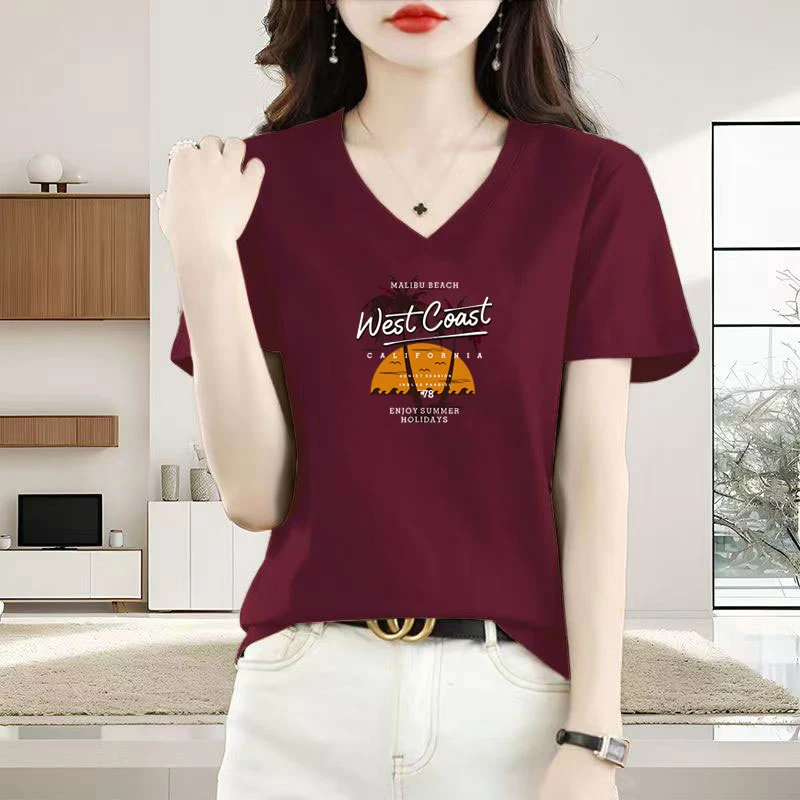 高档酒红色短袖V领印花T恤女夏季新款洋气休闲宽松遮肚显瘦半袖