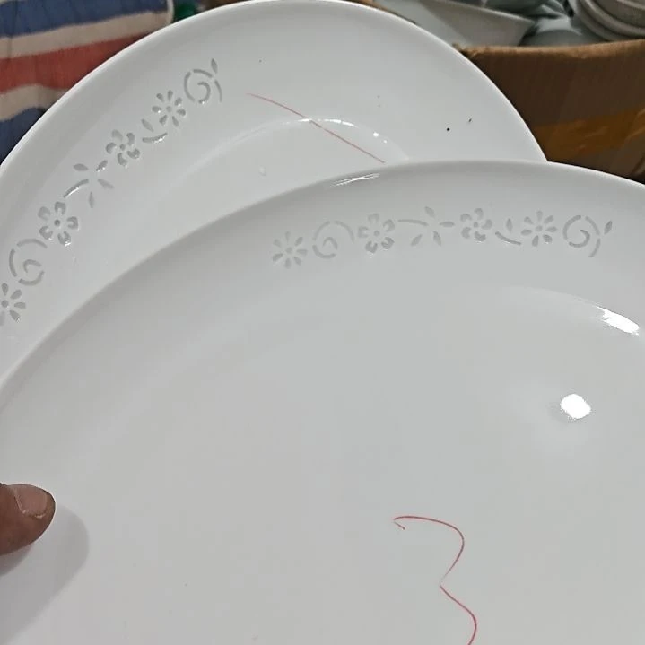 瓷景德镇青瓷玲珑白色12寸鱼盘2个微瑕疵